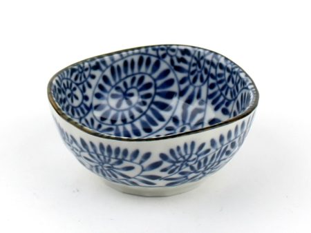 Arabesque Grass Triangle 9 cm Ceramic Bowl Online Hot Sale