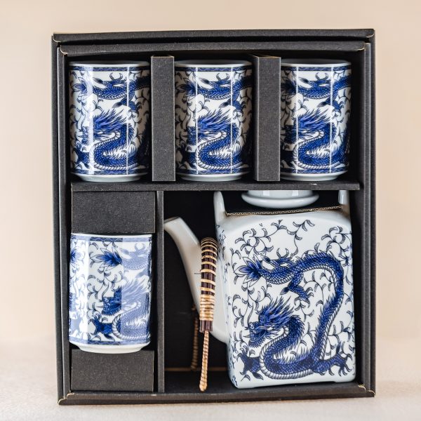 Japanese Ceramic Tea Cup & Tea Pot Set (Dragon) Supply